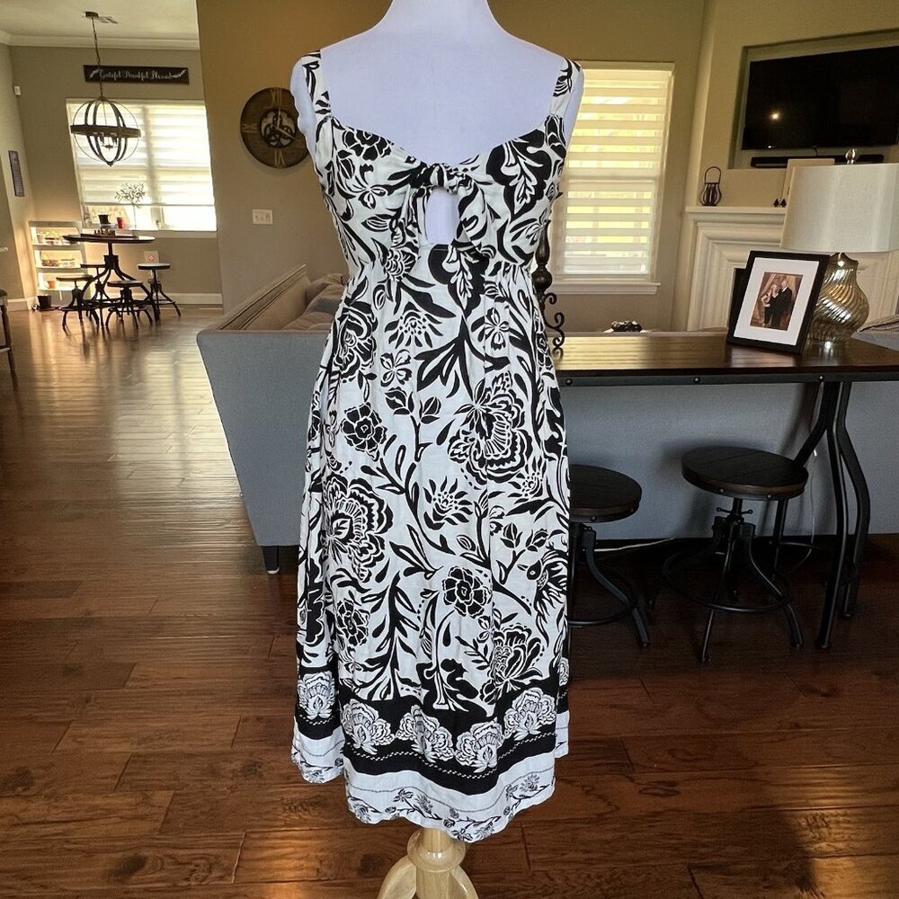 Knox Rose Maxi Dress Size XS X-Small Smocked Front Tie Cut Out Chest X-Small